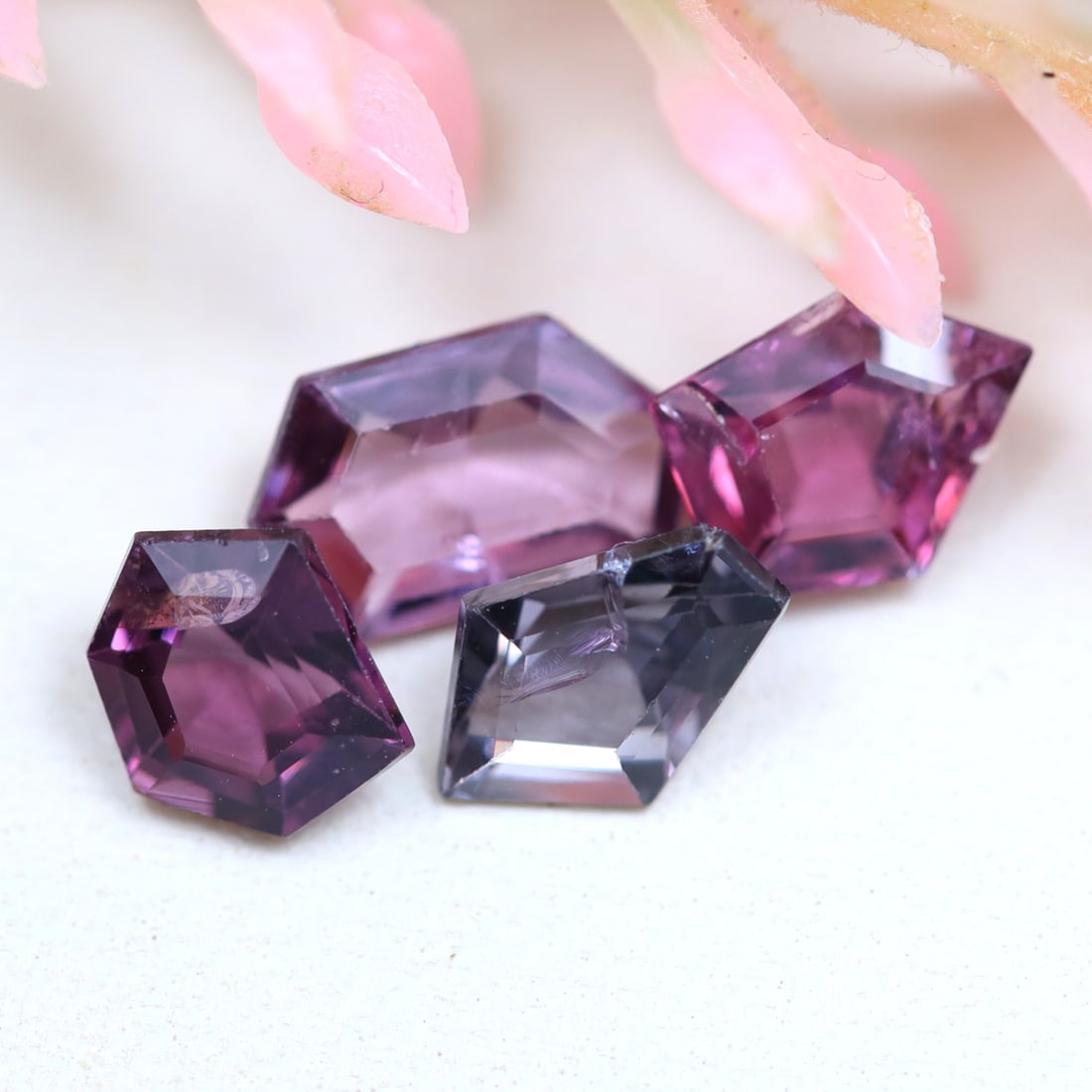 2.78Ct Natural 4PCS AAA++ Color Spinel Mogok Natural Gemstones Fancy Cut, 817MZ: Ksmith Jewels Global Welcome to our auction house, today auction brought to you by Ksmith Jewels Global based in Penang, Malaysia specialize in all kinds of opal and color gemstone both in manufacturi