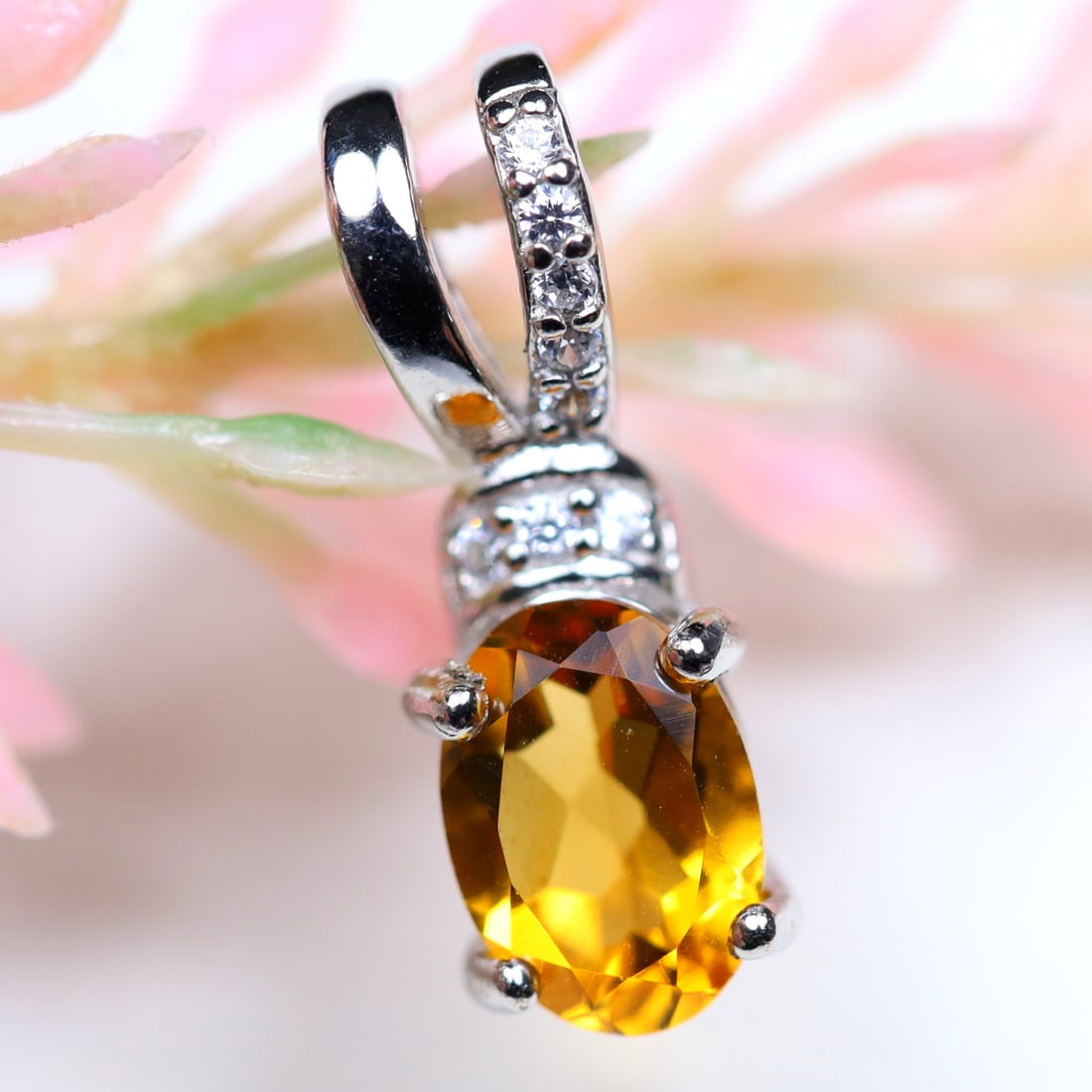 5.01Cts 925 Sterling Silver Natural Yellow Golden Citrine Pendant, 1152A: Ksmith Jewels Global Welcome to our auction house, today auction brought to you by Ksmith Jewels Global based in Penang, Malaysia specialize in all kinds of opal and color gemstone both in manufacturi