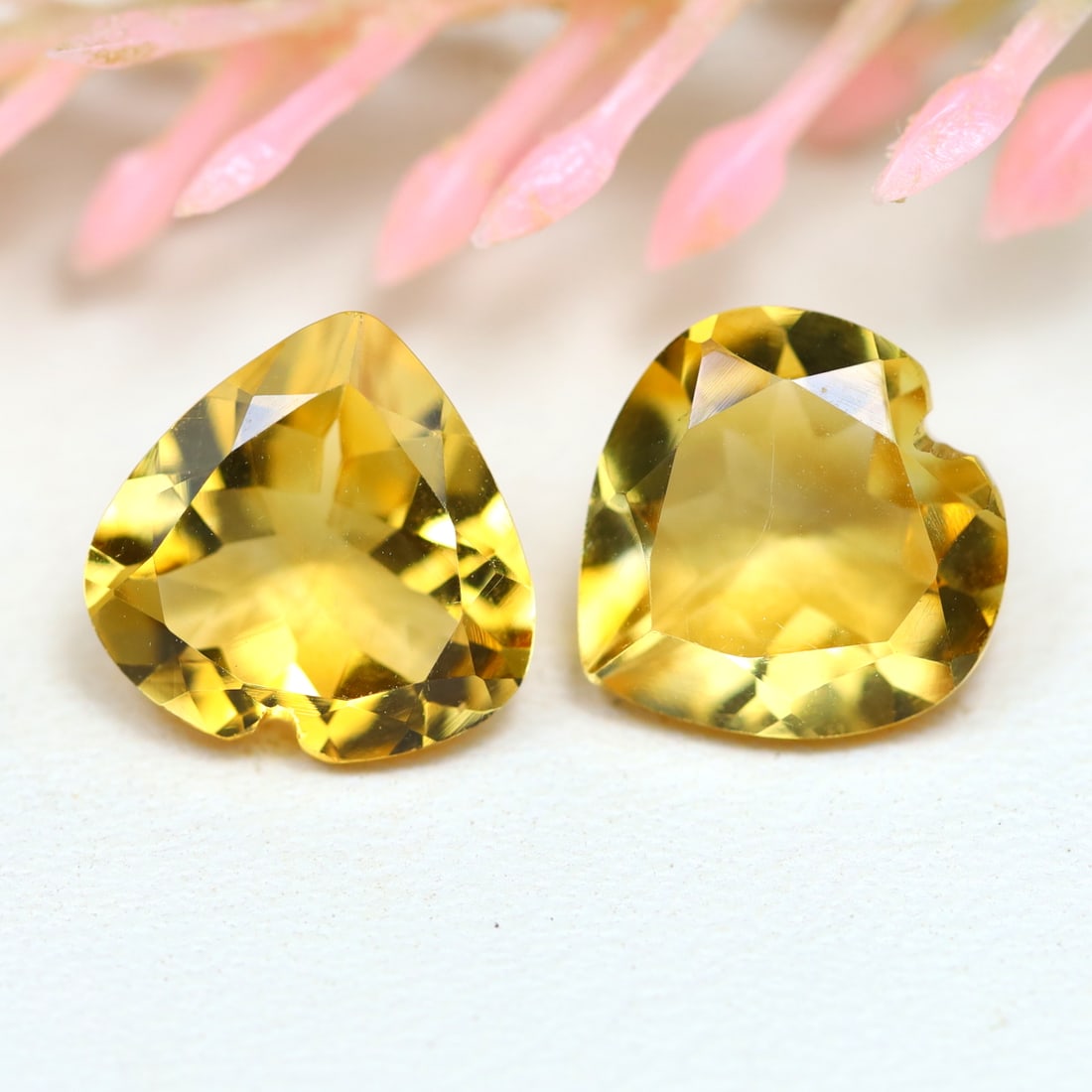 Citrine 4.63Ct Natural Yellow Citrine Gemstone Heart cut, 1102A: Ksmith Jewels Global Welcome to our auction house, today auction brought to you by Ksmith Jewels Global based in Penang, Malaysia specialize in all kinds of opal and color gemstone both in manufacturi