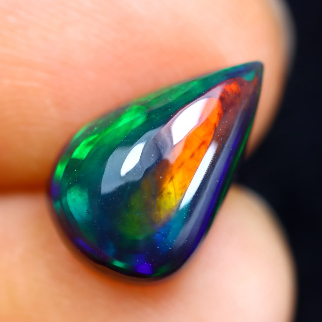 2.36Ct Natural Flashy Rainbow Smoked Ethiopian Welo Opal, 287B: Ksmith Jewels Global Welcome to our auction house, today auction brought to you by Ksmith Jewels Global based in Penang, Malaysia specialize in all kinds of opal and color gemstone both in manufacturi