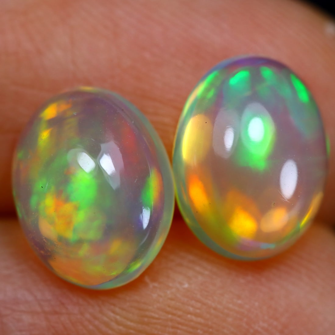 3.35Ct Natural Flashy Rainbow Ethiopian Welo Opal, 284B: Ksmith Jewels Global Welcome to our auction house, today auction brought to you by Ksmith Jewels Global based in Penang, Malaysia specialize in all kinds of opal and color gemstone both in manufacturi