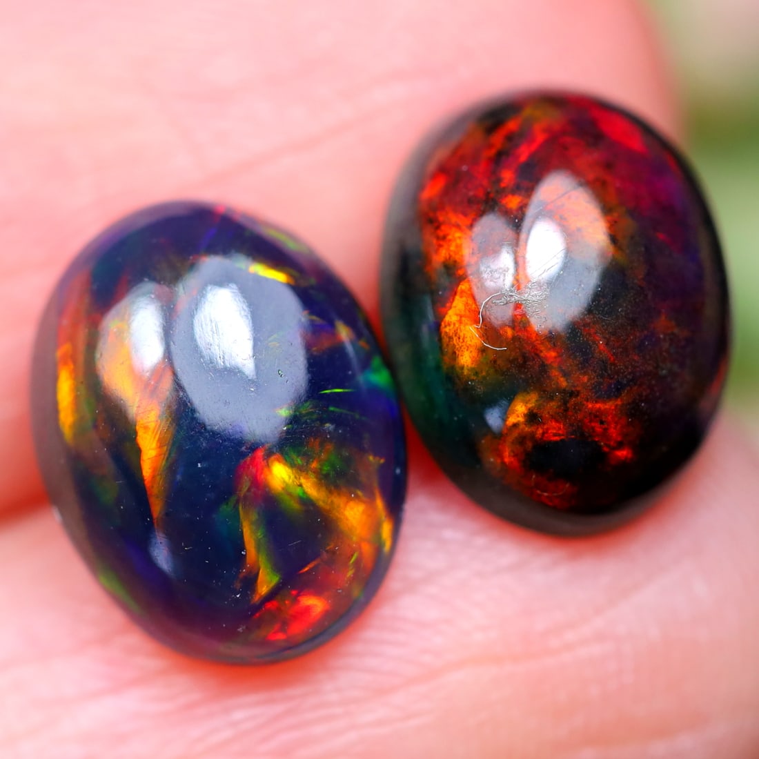 2.76Ct Natural Ethiopian Welo Smoked Opal - Ethiopian Opal - Oval Cabochon, 40MZ: Ksmith Jewels Global Welcome to our auction house, today auction brought to you by Ksmith Jewels Global based in Penang, Malaysia specialize in all kinds of opal and color gemstone both in manufacturi