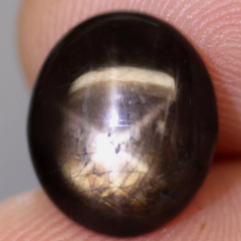Star Sapphire 12.56Ct Natural Golden Black 6 Rays Gold Star Sapphire, 932MZ: Ksmith Jewels Global Welcome to our auction house, today auction brought to you by Ksmith Jewels Global based in Penang, Malaysia specialize in all kinds of opal and color gemstone both in manufacturi