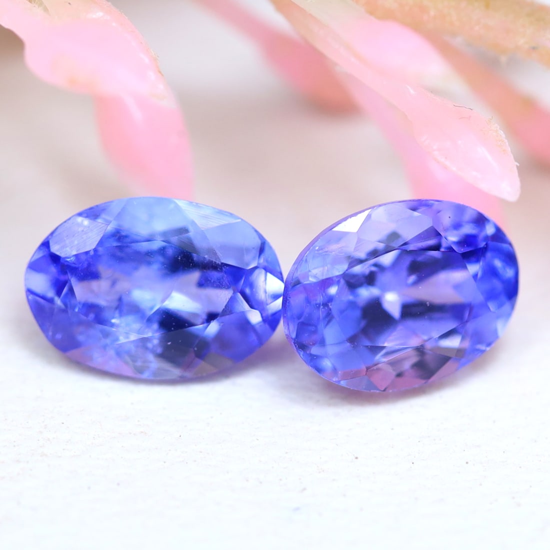 Tanzanite 1.60Ct Natural Oval Cut Purplish Blue Tanzanite Pair for Jewelry Making, 1000MZ: Ksmith Jewels Global Welcome to our auction house, today auction brought to you by Ksmith Jewels Global based in Penang, Malaysia specialize in all kinds of opal and color gemstone both in manufacturi