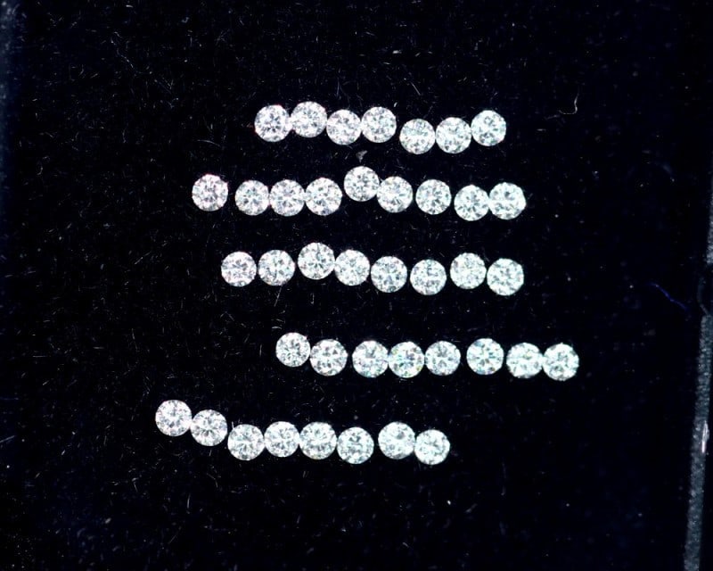 0.36Ct 1.2mm D-F Brilliant Round VS Loose Diamond 40pcs - Australian Diamond - Round Shape Lot, 830A: Ksmith Jewels Global Welcome to our auction house, today auction brought to you by Ksmith Jewels Global based in Penang, Malaysia specialize in all kinds of opal and color gemstone both in manufacturi