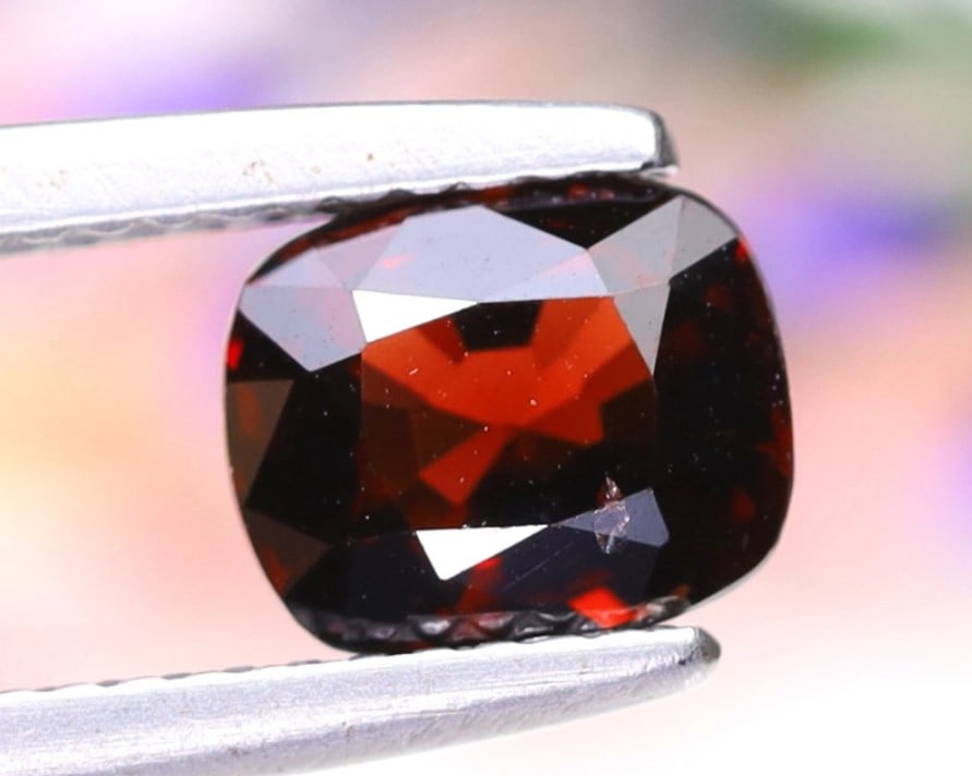 BURMESE RED SPINEL 1.52Ct Natural Beautiful Clean Burmese Red Spinel (BG1164), 898A: Ksmith Jewels Global Welcome to our auction house, today auction brought to you by Ksmith Jewels Global based in Penang, Malaysia specialize in all kinds of opal and color gemstone both in manufacturi