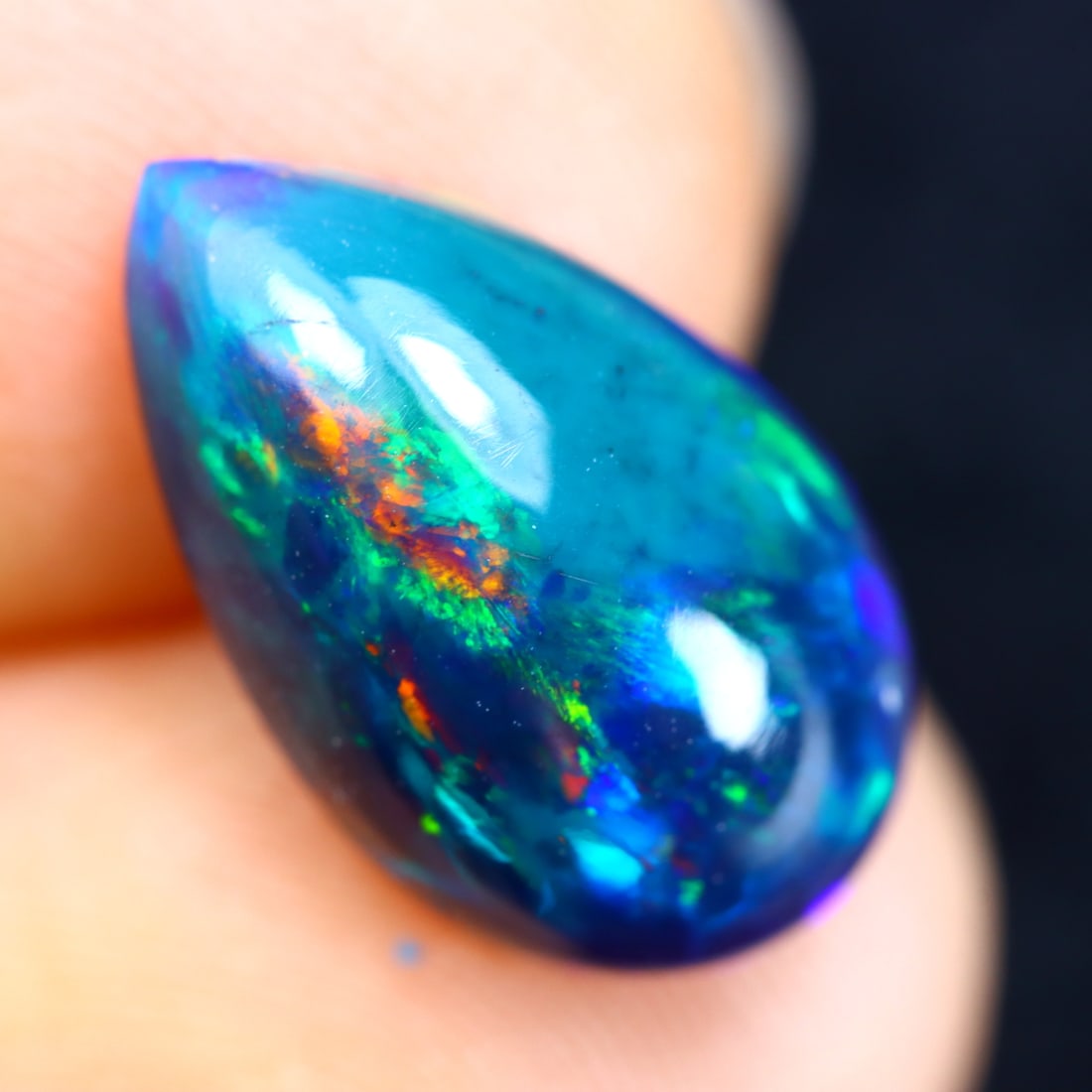 2.56Ct Natural Flashy Rainbow Smoked Ethiopian Welo Opal, 841B: Ksmith Jewels Global Welcome to our auction house, today auction brought to you by Ksmith Jewels Global based in Penang, Malaysia specialize in all kinds of opal and color gemstone both in manufacturi