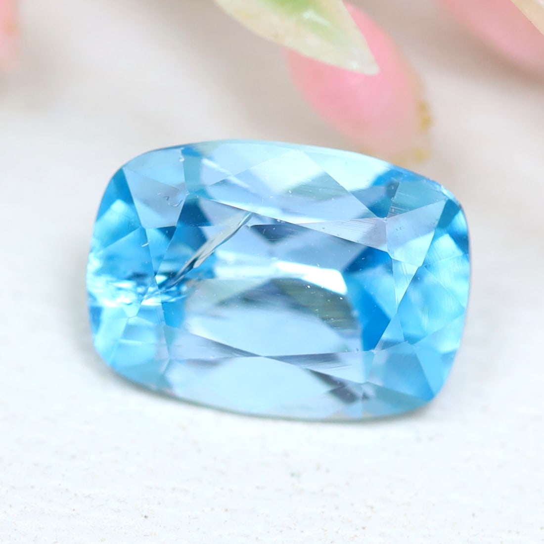 1.47Ct Natural Untreated Cambodia Zircon Gemstone, 516A: Ksmith Jewels Global Welcome to our auction house, today auction brought to you by Ksmith Jewels Global based in Penang, Malaysia specialize in all kinds of opal and color gemstone both in manufacturi