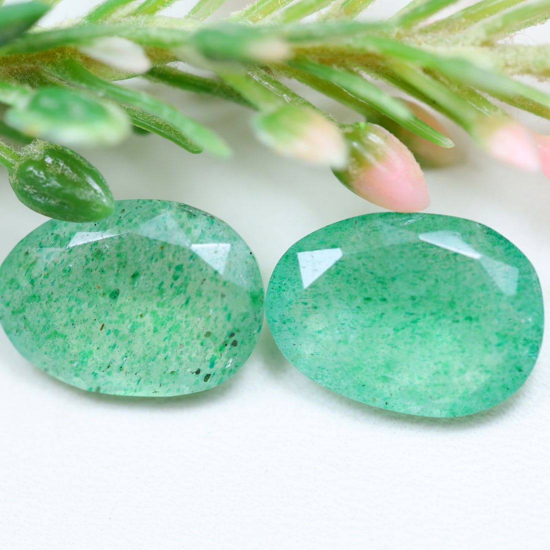 Strawberry Quartz 10.37Ct Natural Green Strawberry Quartz Pair, 428MZ: Ksmith Jewels Global Welcome to our auction house, today auction brought to you by Ksmith Jewels Global based in Penang, Malaysia specialize in all kinds of opal and color gemstone both in manufacturi