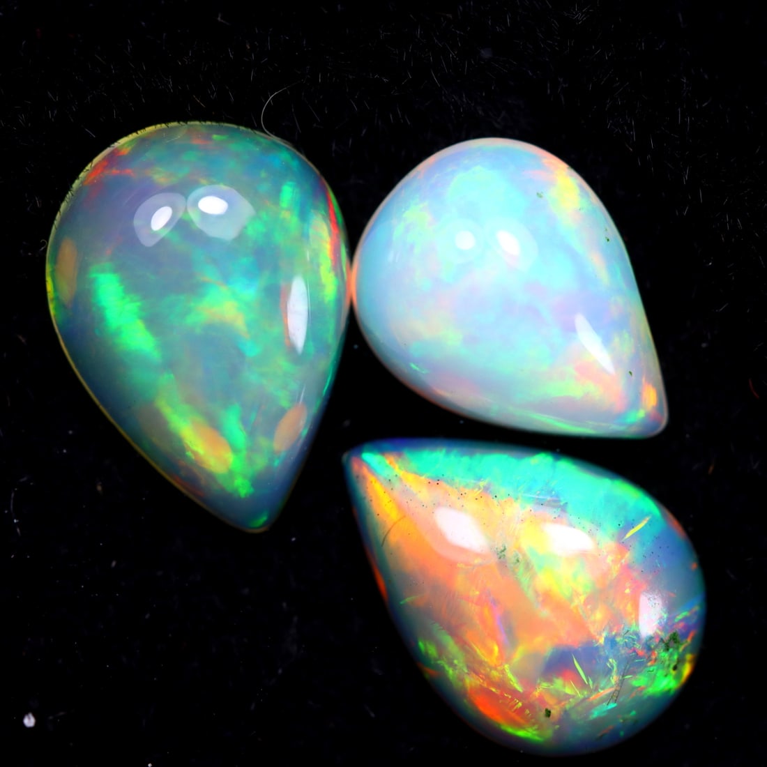 2.92Ct Natural Flashy Rainbow Ethiopian Welo Opal, 575B: Ksmith Jewels Global Welcome to our auction house, today auction brought to you by Ksmith Jewels Global based in Penang, Malaysia specialize in all kinds of opal and color gemstone both in manufacturi