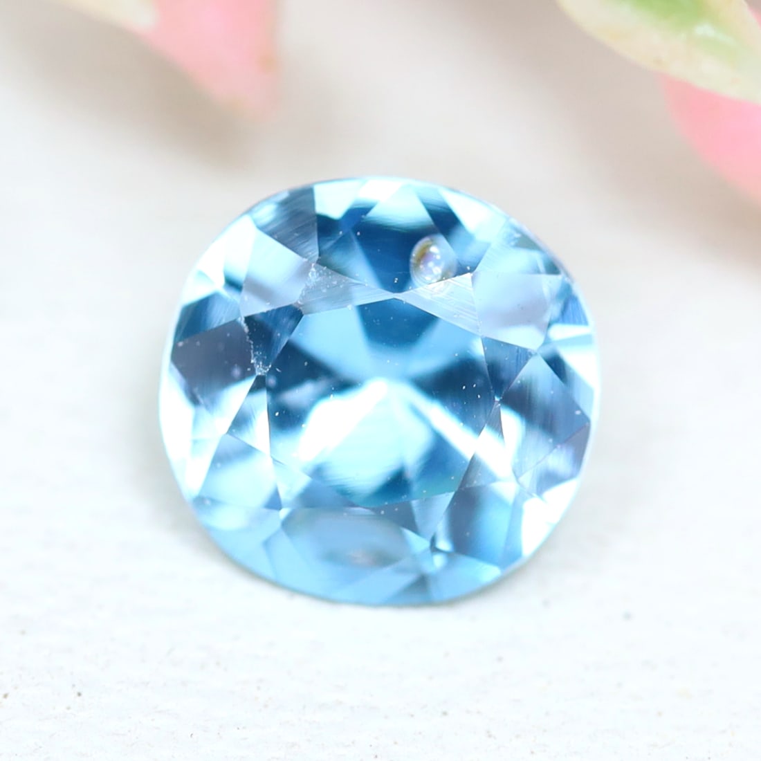 1.02Ct Natural Untreated Cambodia Zircon Oval Gemstone, 202A: Ksmith Jewels Global Welcome to our auction house, today auction brought to you by Ksmith Jewels Global based in Penang, Malaysia specialize in all kinds of opal and color gemstone both in manufacturi