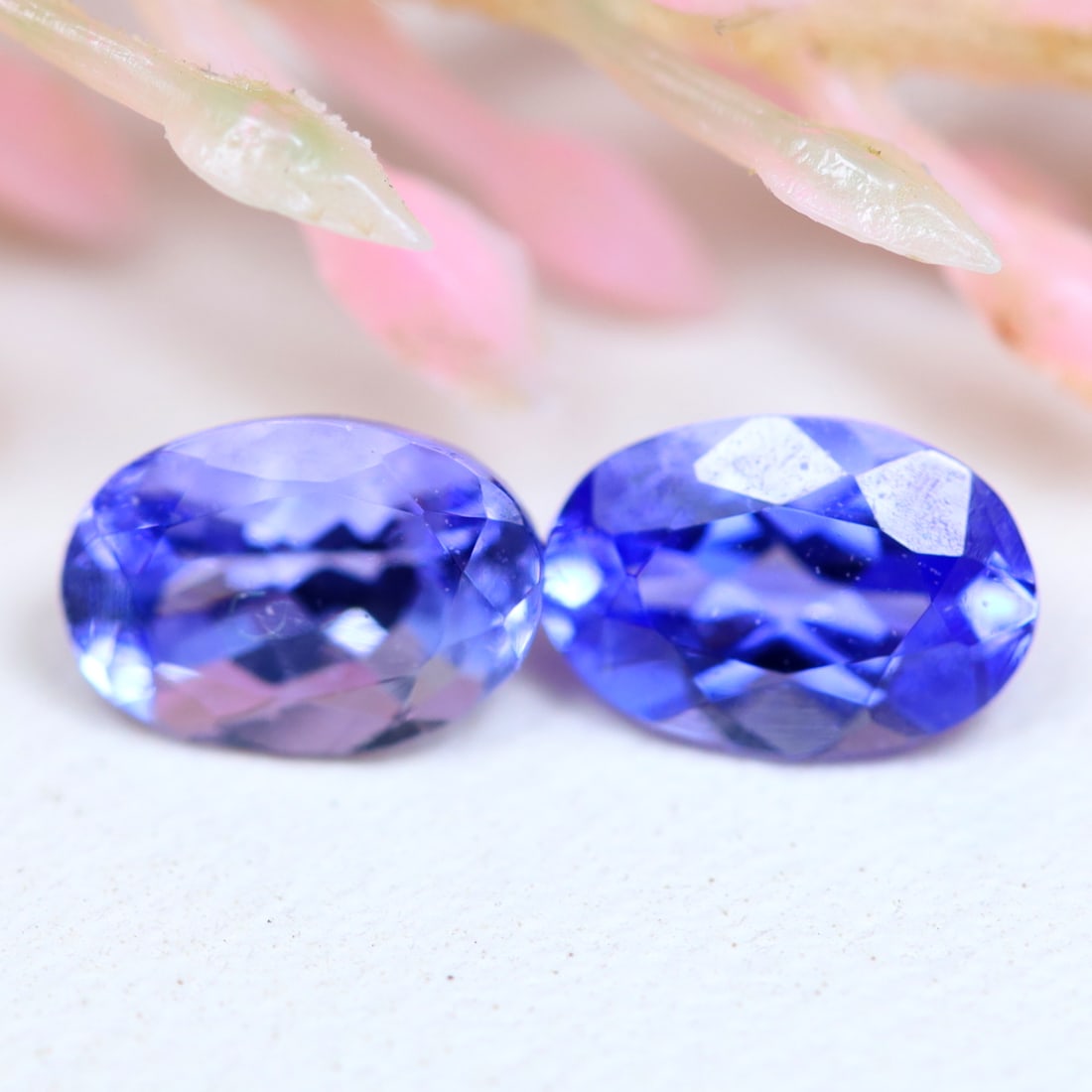 1.10Cts Natural Tanzanite Oval Cut for Jewelry Making in Lot, 242A: Ksmith Jewels Global Welcome to our auction house, today auction brought to you by Ksmith Jewels Global based in Penang, Malaysia specialize in all kinds of opal and color gemstone both in manufacturi