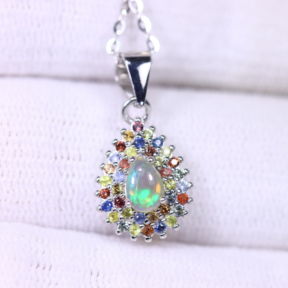 18inches Necklace Fire Opal & Sapphire - 925 Sterling Silver , 923E: Ksmith Heritage Auctioneers Subject: Natural Fire Opal & Sapphire Origin: Thailand Carat Weight: 2.12g Dimension: Gemstone 4x6mm Type: Necklace