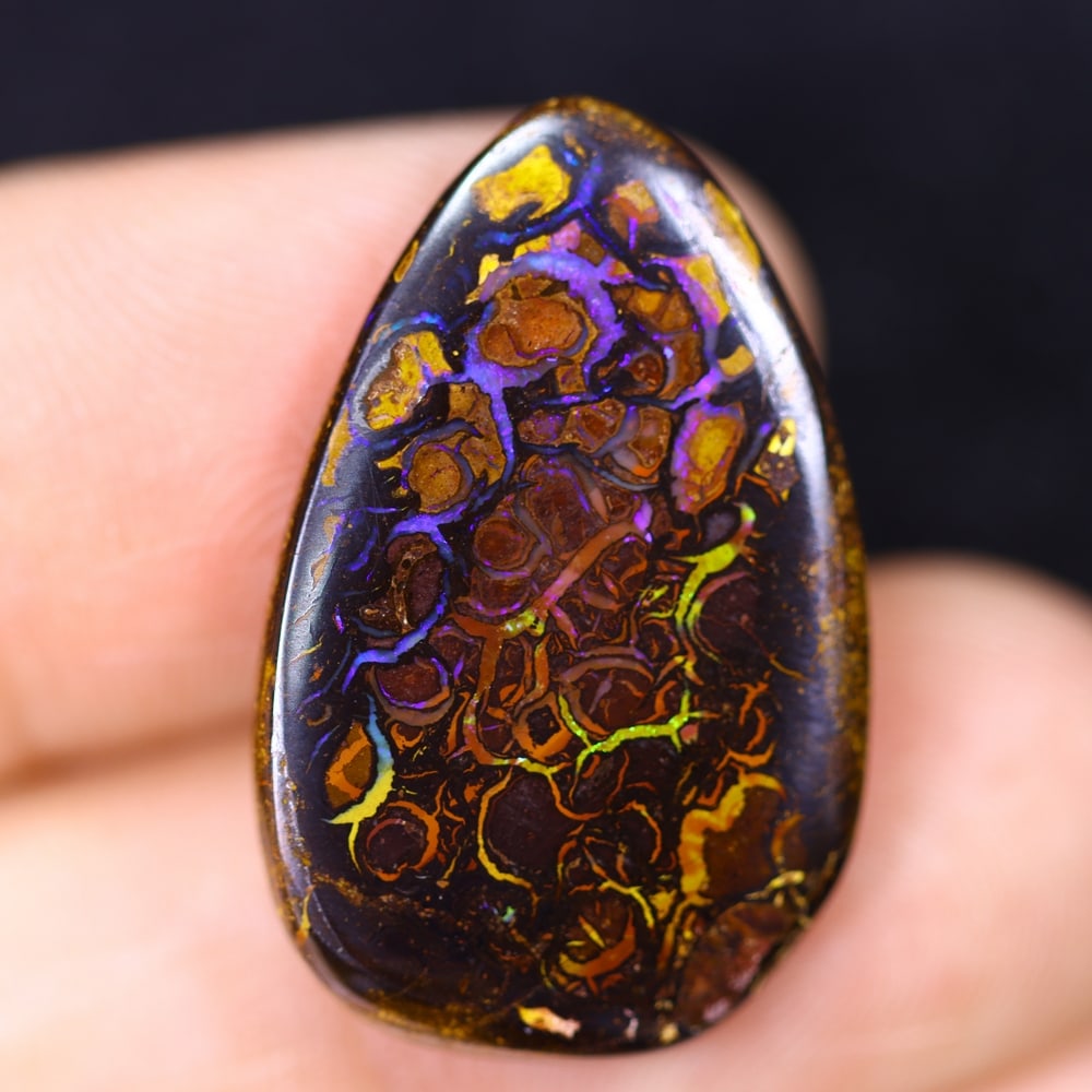 12.47Ct Boulder Opal - Australian Opal, 193B: Ksmith Heritage Auctioneers Subject: Natural Boulder Opal Origin: Australia Carat Weight: 12.47Ct Dimension: 25x16x3.1 mm Treatment: Natural Untreated Type: Cabochon, Polished<