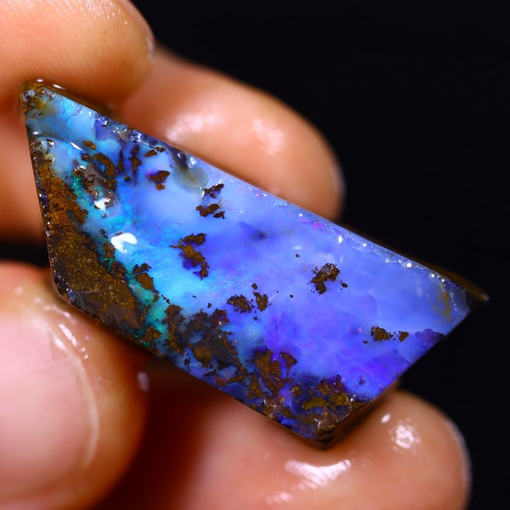 26Ct Winton Boulder Rough Opal - Australian Opal - Freeform Rough, 116B: Ksmith Heritage Auctioneers Subject: Natural Boulder Opal Origin: Australia Carat Weight: 26Ct Dimension: 31 x 13 x 7 mm Treatment: Natural Untreated Shape: Freeform Type
