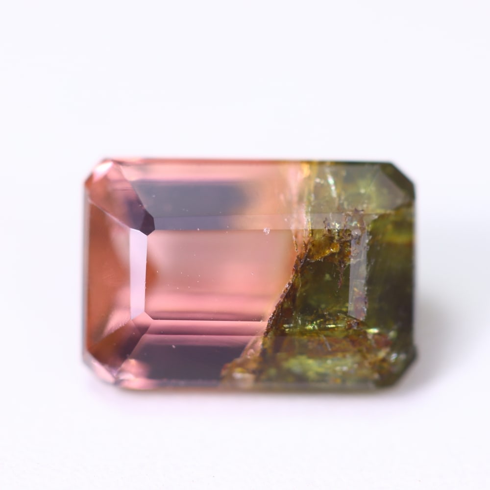 3.45cts Natural Watermelon Tourmaline - Bi-Colour Faceted Cut, 194B: Ksmith Heritage Auctioneers Subject: Natural Tourmaline Origin: Africa Carat Weight: 3.45cts Dimension: 10.2x6.9x5.3 mm Type: Faceted, Polished