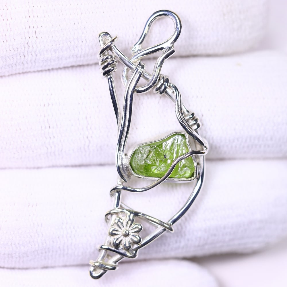 *4.39g Crystal Rock Wire Wrap Pendant - 925 Silver , 902E (1 of 2)