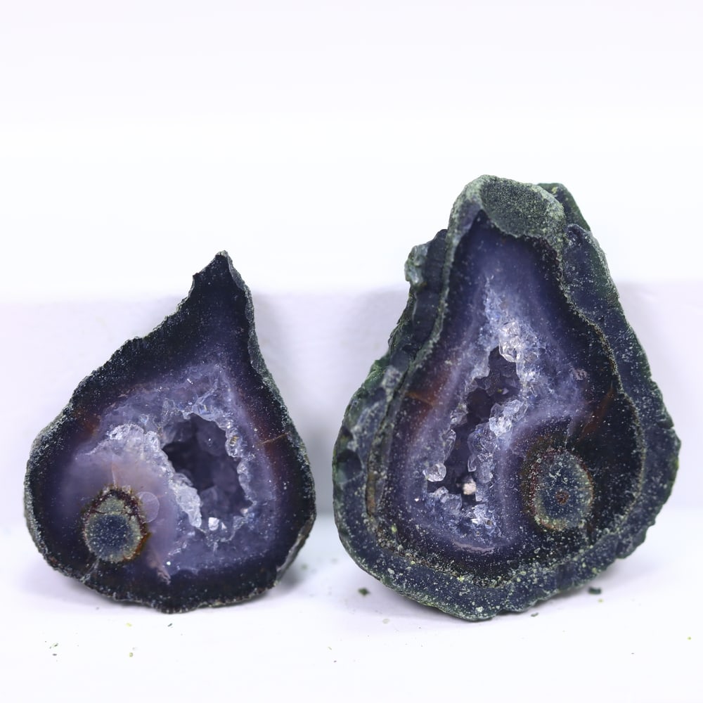 6.64g Mexican Geode Druzy - Mineral Rough , 743E: Ksmith Heritage Auctioneers Subject: Natural Mexican Geode Druzy Origin: Mexico Carat Weight: 6.64g Dimension: 24x19 mm Treatment: Natural Untreated Shape: Freeform