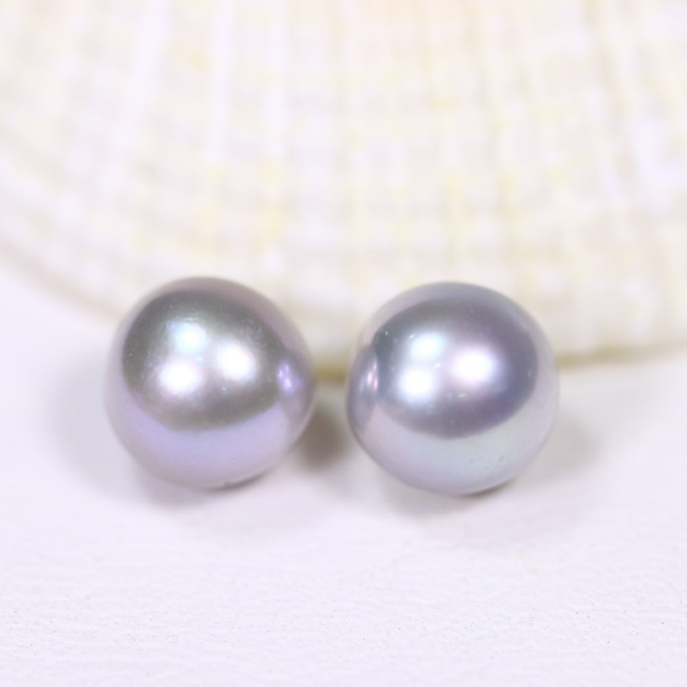 Pair of Pearl 6.5mm, 3.89cts Greyish Freshwater Pearl - No Hole Drill , 960E (1 of 2)