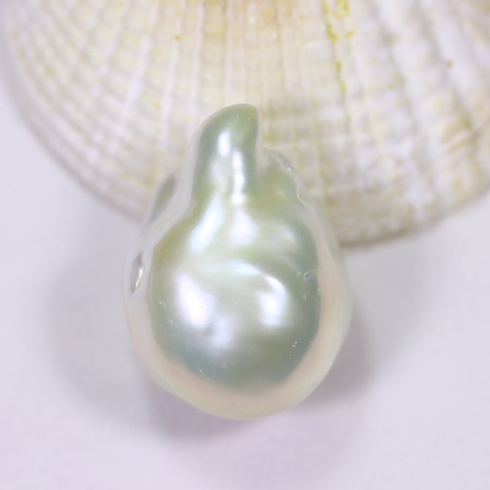 26.19Ct Freshwater Keshi Pearl - No Hole Drill - Approx 20x15x14mm , 153E (1 of 3)