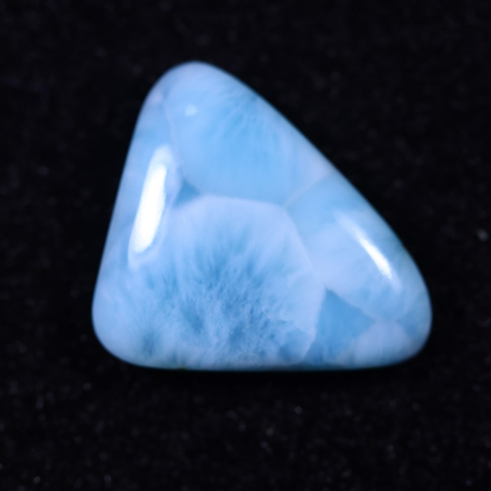 *19.63cts Natural Larimar - Polished Cabochon, 218B: Ksmith Heritage Auctioneers Subject: Natural Larimar Carat Weight: 19.63 cts Dimension: 22.8x17.6x6 mm Type: Cabochon, Polished
