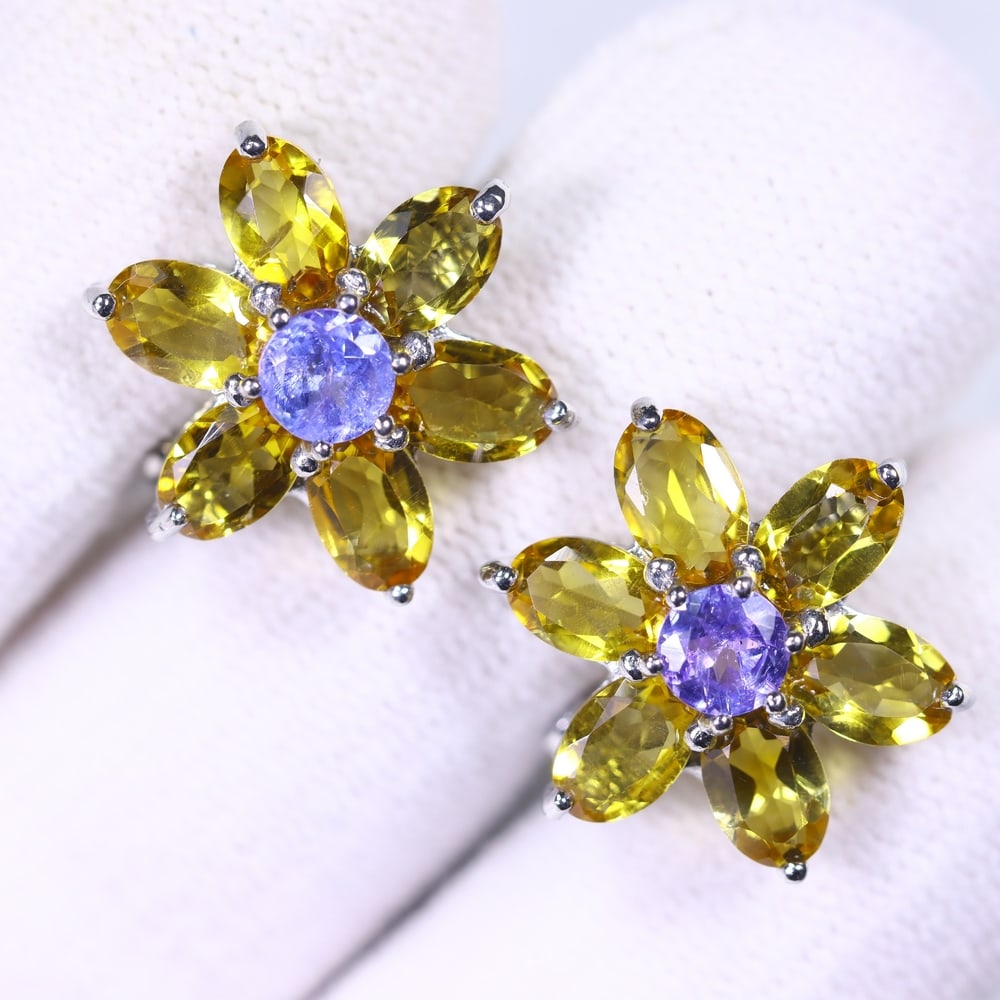 Earrings Citrine Tanzanite - 925 Sterling Silver - Plated 14K White Gold , 736E: Ksmith Heritage Auctioneers Subject: Natural Citrine Tanzanite Origin: Thailand Carat Weight: 5.38g Dimension: Gemstone 4x6mm Type: Earrings