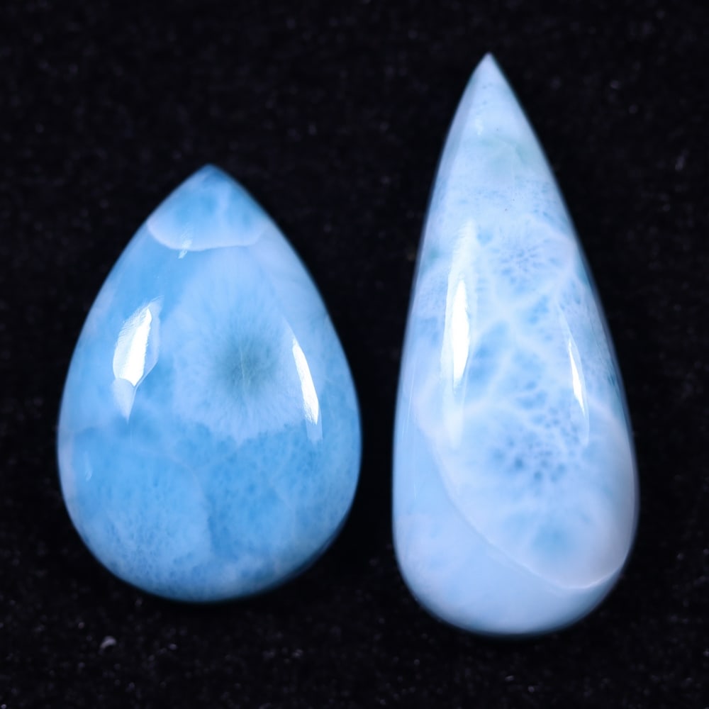 *47.38cts Natural Larimar Set - Polished Cabochon , 845E: Ksmith Heritage Auctioneers Subject: Natural Larimar Carat Weight: 47.38 cts Dimension: 24.1x16.7x6.4 mm Type: Cabochon, Polished