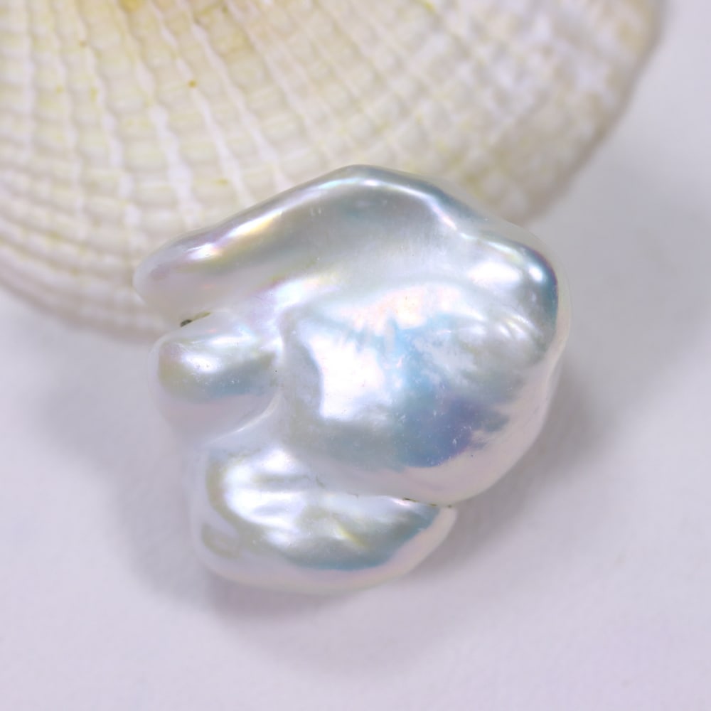 28.24Ct Freshwater Keshi Pearl - No Hole Drill - Approx 20x18x13mm , 726E (1 of 4)