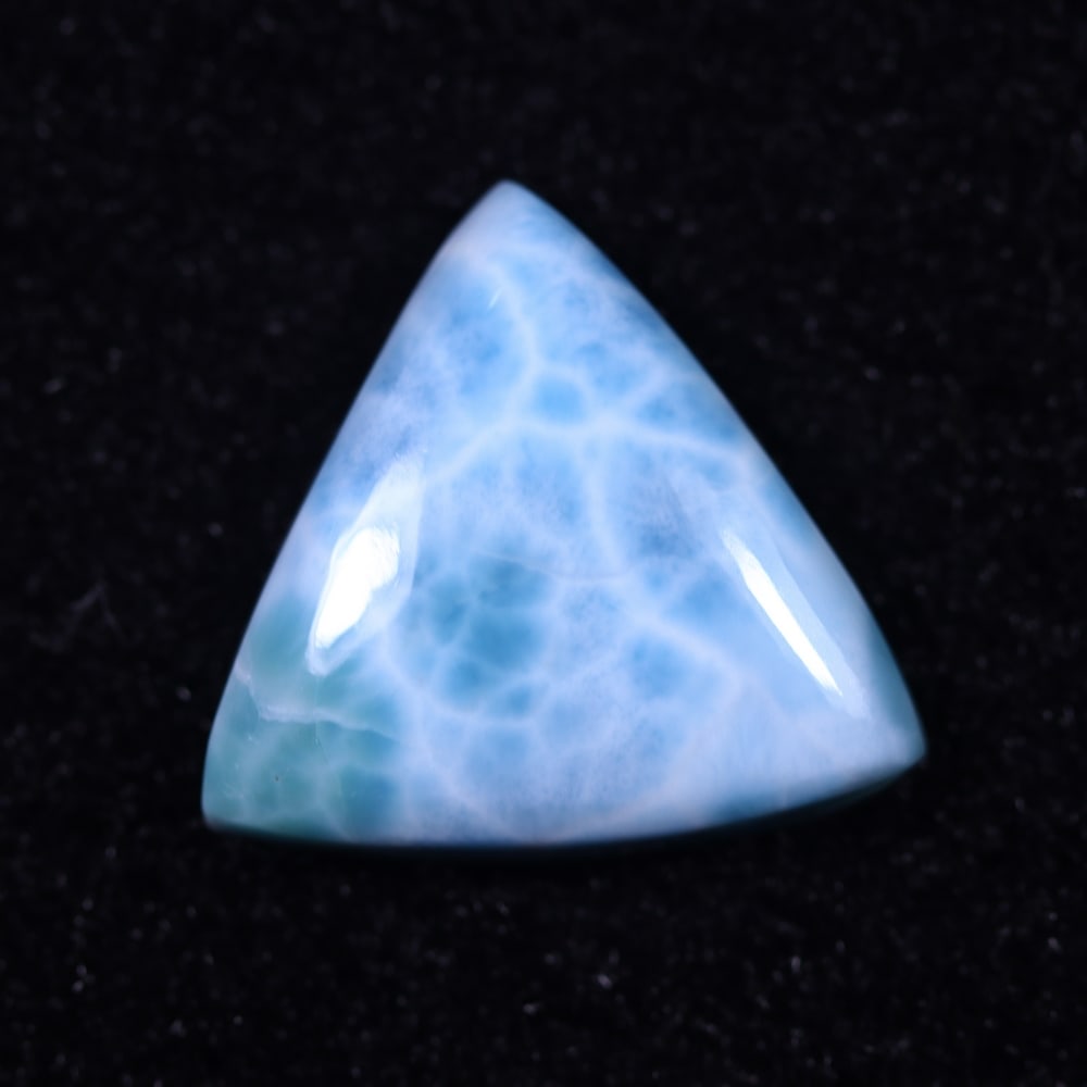 *20.50cts Natural Larimar - Polished Cabochon, 272B: Ksmith Heritage Auctioneers Subject: Natural Larimar Carat Weight: 20.50 cts Dimension: 21.5x20.3x6.3 mm Type: Cabochon, Polished