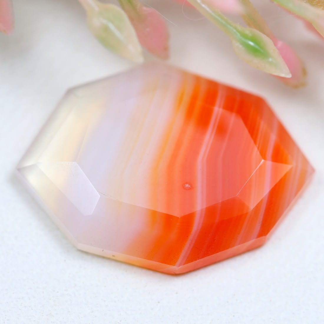 5.62Ct Natural Red Banded Agate - Step Cut Gemstone, 16MZ: Ksmith Jewels Global Welcome to our auction house, today auction brought to you by Ksmith Jewels Global based in Penang, Malaysia specialize in all kinds of opal and color gemstone both in manufacturi