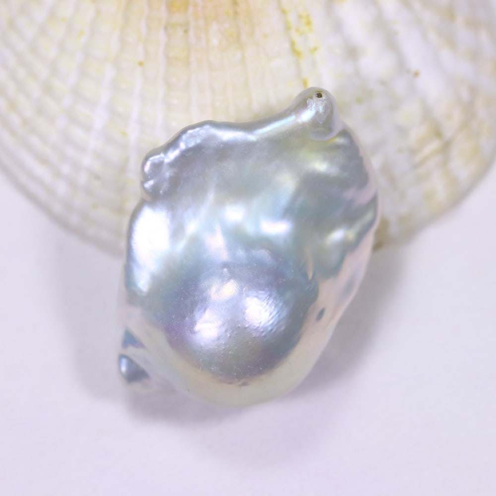 16.5Ct Freshwater Keshi Pearl - No Hole Drill - Approx 18x16x11mm , 712E: Ksmith Heritage Auctioneers Subject: Natural Pearl Treatment: No Treatment Type: Without hole, no drill