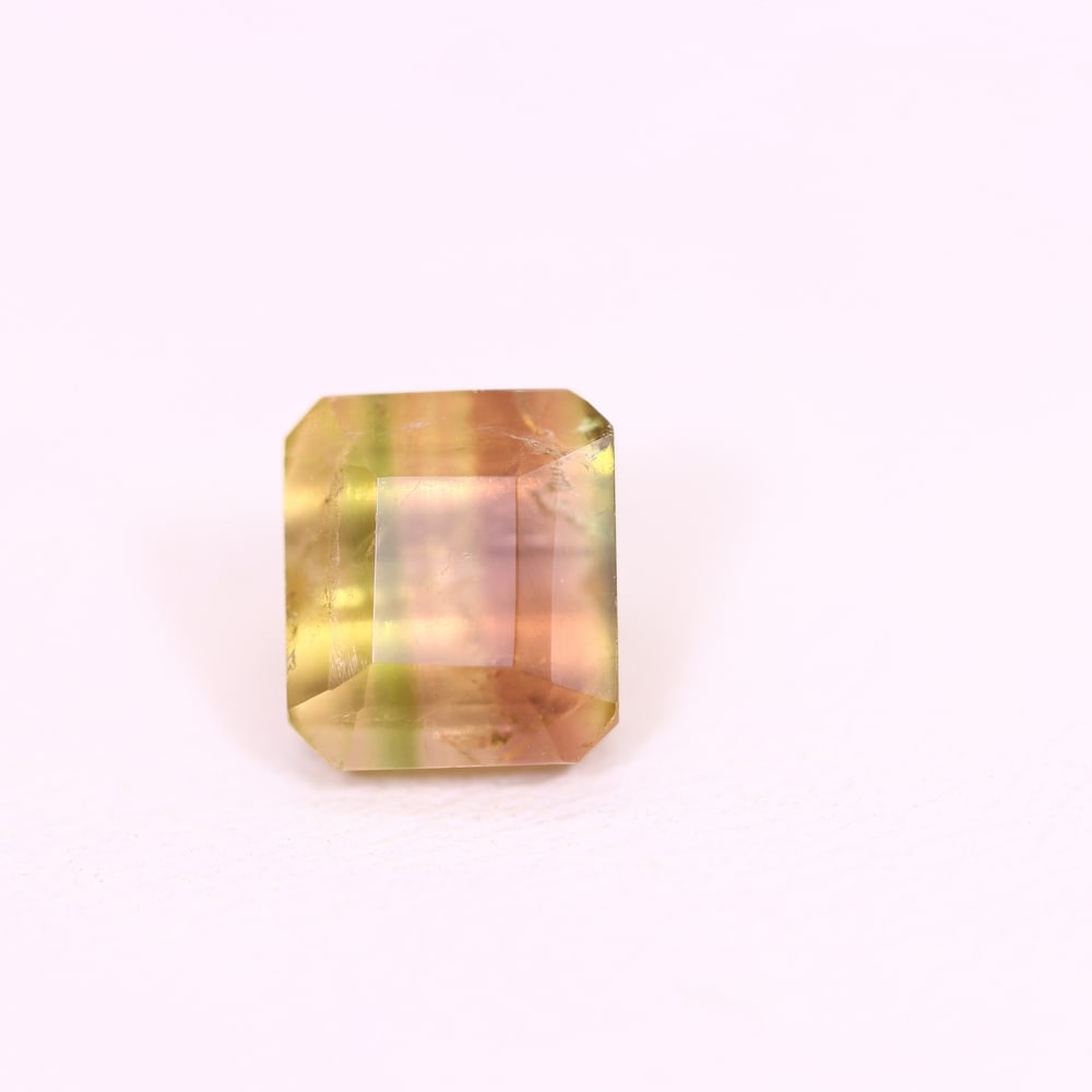 *2.26Ct Natural Watermelon Tourmaline - Bi-Colour Faceted Cut, 171C: Ksmith Heritage Auctioneers Subject: Natural Tourmaline Origin: Africa Carat Weight: 2.26 Ct Dimension: 7.4x6.5x5.2 mm Type: Faceted, Polished