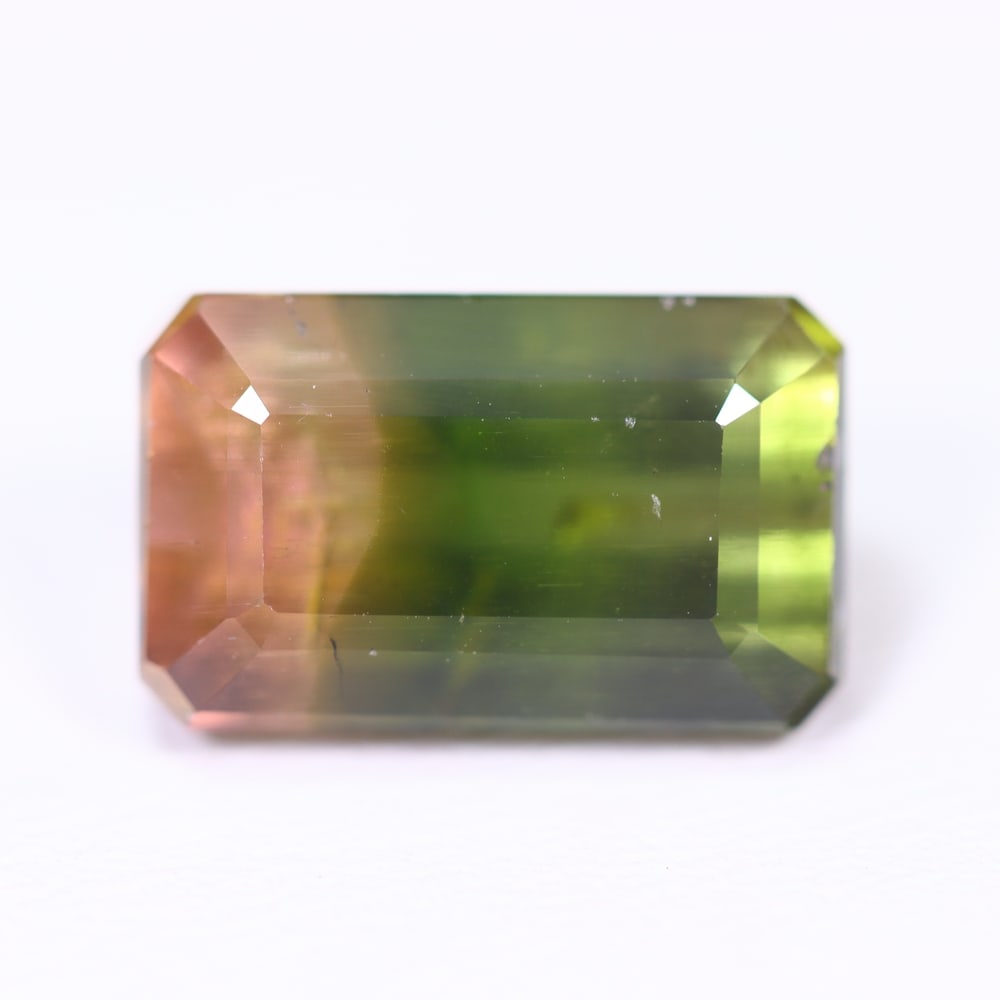 6.42cts Natural Watermelon Tourmaline - Bi-Colour Faceted Cut, 327B: Ksmith Heritage Auctioneers Subject: Natural Tourmaline Origin: Africa Carat Weight: 6.42cts Dimension: 12.3x7.6x6.8 mm Type: Faceted, Polished