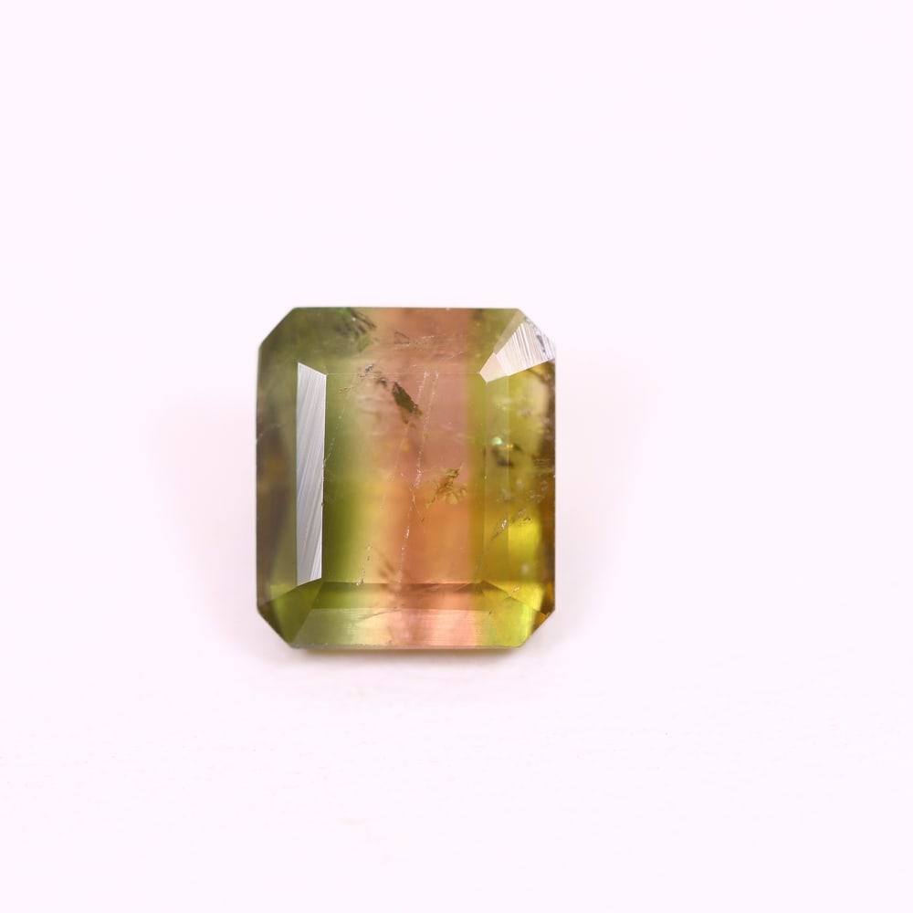 *2.50Ct Natural Watermelon Tourmaline - Bi-Colour Faceted Cut, 170C: Ksmith Heritage Auctioneers Subject: Natural Tourmaline Origin: Africa Carat Weight: 2.50 Ct Dimension: 8.2x7.1x4.7 mm Type: Faceted, Polished