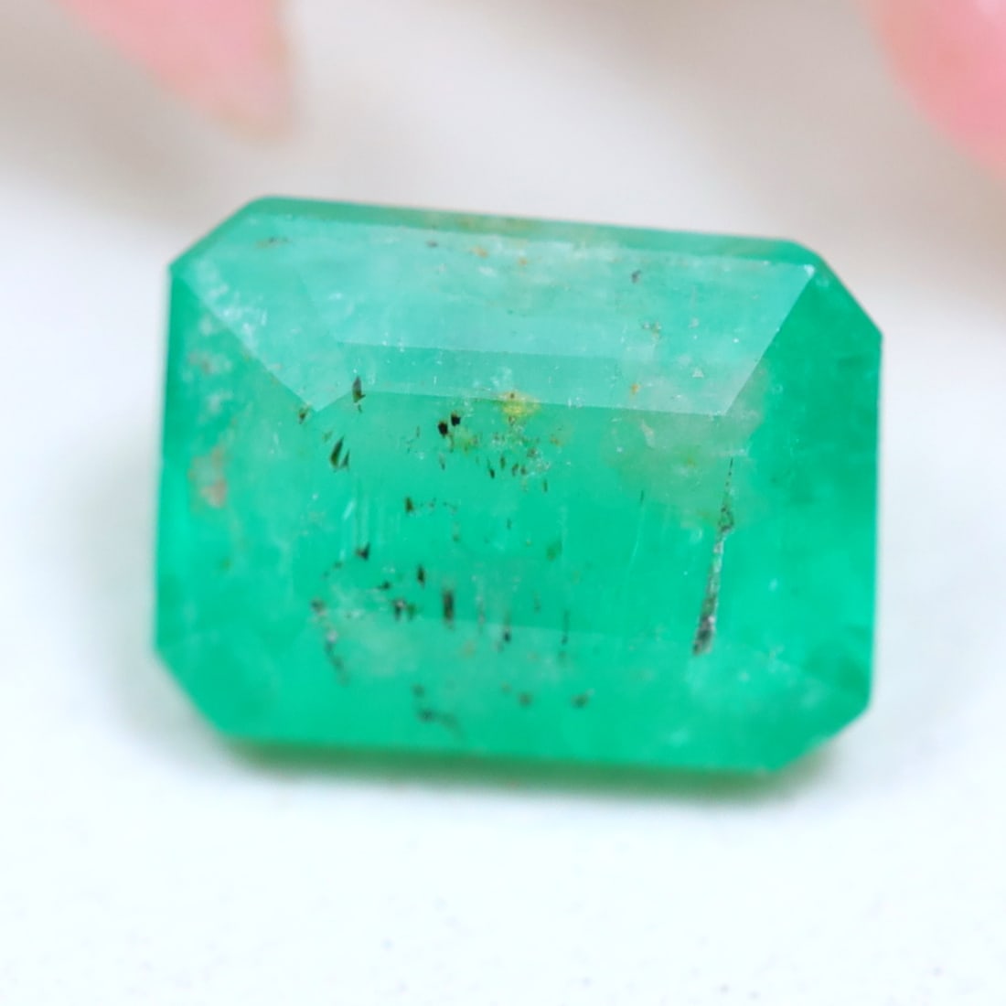 Emerald 0.87Ct Natural Afghanistan Green Emerald Gemstone, 1190B (1 of 2)