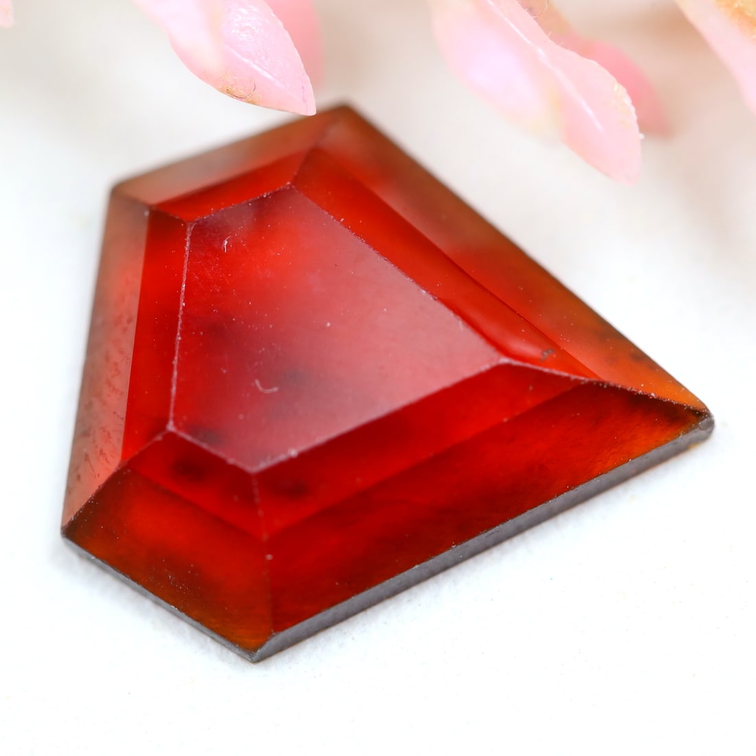7.33CTS Natural Hessonite Garnet Step Cut for Jewelry Making, 454MZ: Ksmith Jewels Global Welcome to our auction house, today auction brought to you by Ksmith Jewels Global based in Penang, Malaysia specialize in all kinds of opal and color gemstone both in manufacturi