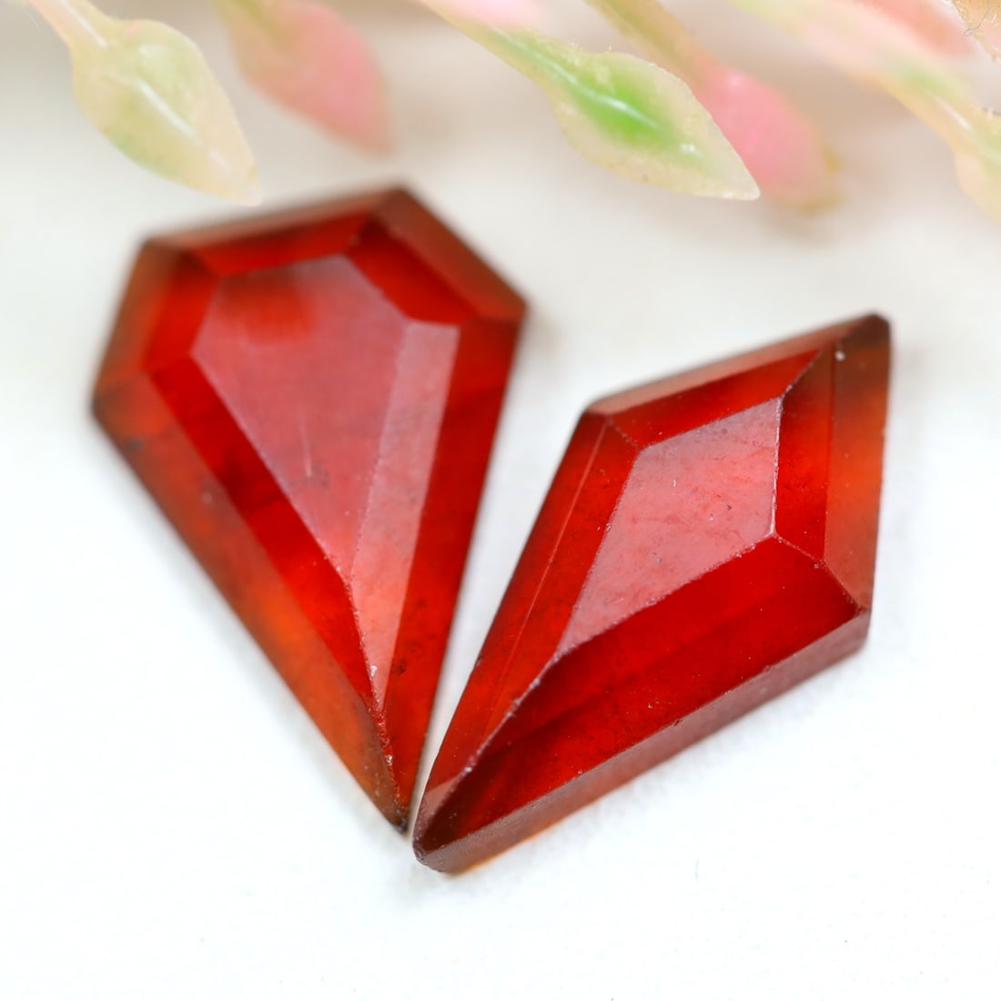4.72CTS Natural Hessonite Garnet Step Cut Cut Pair for Jewelry Making, 893A: Ksmith Jewels Global Welcome to our auction house, today auction brought to you by Ksmith Jewels Global based in Penang, Malaysia specialize in all kinds of opal and color gemstone both in manufacturi