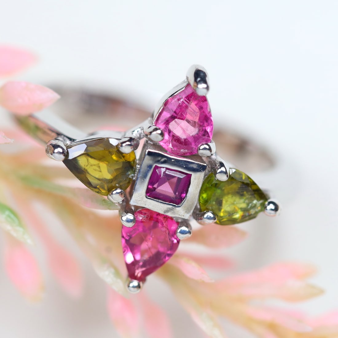 13.4Cts 925 Sterling Silver Natural Multi Color Tourmaline Ring Size 5.75, 521A: Ksmith Jewels Global Welcome to our auction house, today auction brought to you by Ksmith Jewels Global based in Penang, Malaysia specialize in all kinds of opal and color gemstone both in manufacturi
