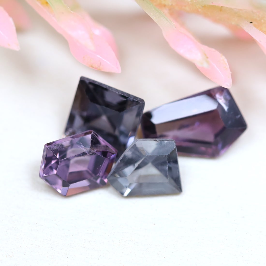 2.82Ct Natural 4PCS AAA++ Color Spinel Mogok Natural Gemstones Fancy Cut, 431MZ: Ksmith Jewels Global Welcome to our auction house, today auction brought to you by Ksmith Jewels Global based in Penang, Malaysia specialize in all kinds of opal and color gemstone both in manufacturi
