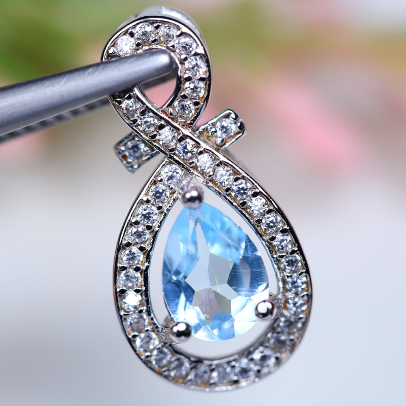 7.10Ct Natural Sky Blue Topaz & Cubic Zirconia Pendant 925 Sterling Silver, 1192B: Ksmith Jewels Global Welcome to our auction house, today auction brought to you by Ksmith Jewels Global based in Penang, Malaysia specialize in all kinds of opal and color gemstone both in manufacturi