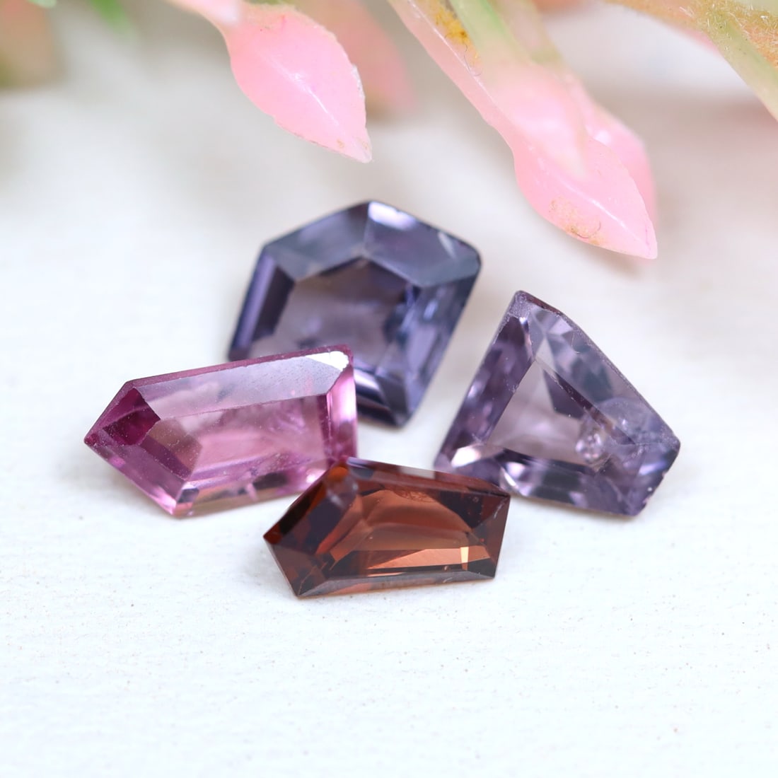 2.28Ct Natural 4PCS AAA++ Color Spinel Mogok Natural Gemstones Fancy Cut, 934MZ: Ksmith Jewels Global Welcome to our auction house, today auction brought to you by Ksmith Jewels Global based in Penang, Malaysia specialize in all kinds of opal and color gemstone both in manufacturi