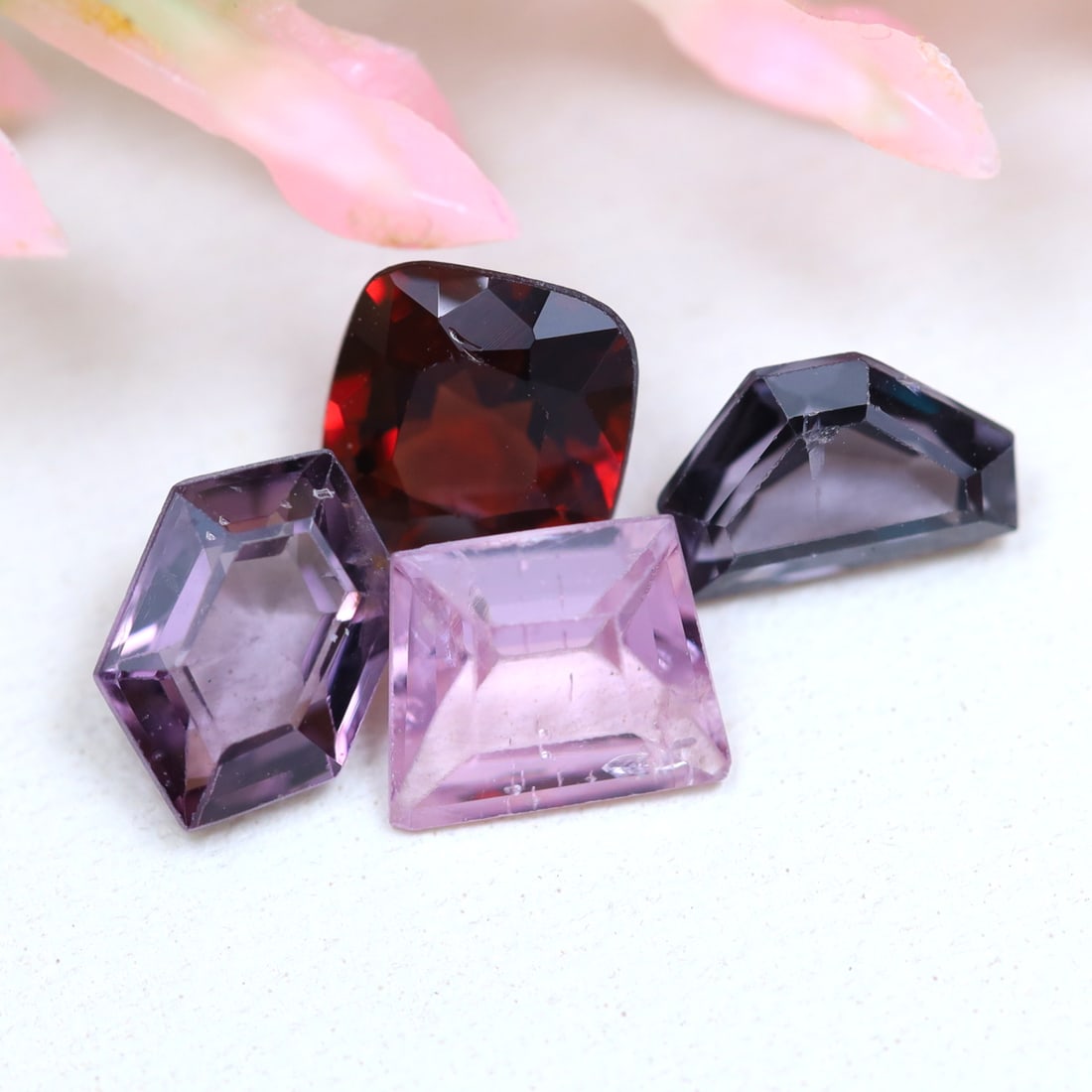 2.47Ct Natural 4PCS AAA++ Color Spinel Mogok Natural Gemstones Fancy Cut, 1113MZ: Ksmith Jewels Global Welcome to our auction house, today auction brought to you by Ksmith Jewels Global based in Penang, Malaysia specialize in all kinds of opal and color gemstone both in manufacturi