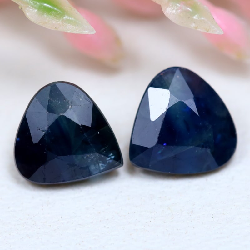 Blue Sapphire 1.53Ct Pear Cut Natural Thailand Blue Sapphire Pair, 1142B: Ksmith Jewels Global Welcome to our auction house, today auction brought to you by Ksmith Jewels Global based in Penang, Malaysia specialize in all kinds of opal and color gemstone both in manufacturi