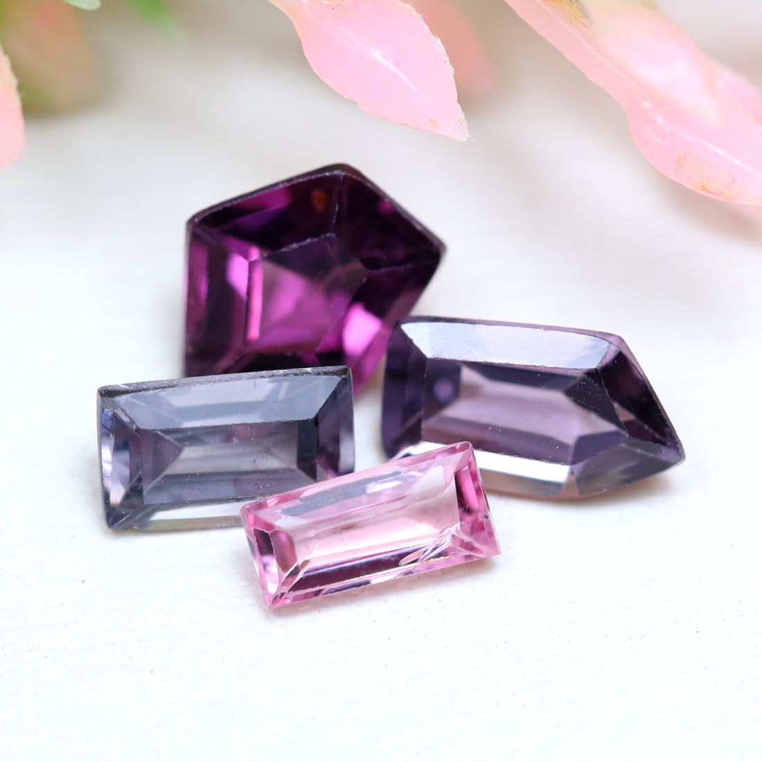 2.30Ct Natural 4PCS.AAA++COLOR SPINEL MOGOK NATURAL GEMSTONE FANCY CUT, 215A: Ksmith Jewels Global Welcome to our auction house, today auction brought to you by Ksmith Jewels Global based in Penang, Malaysia specialize in all kinds of opal and color gemstone both in manufacturi