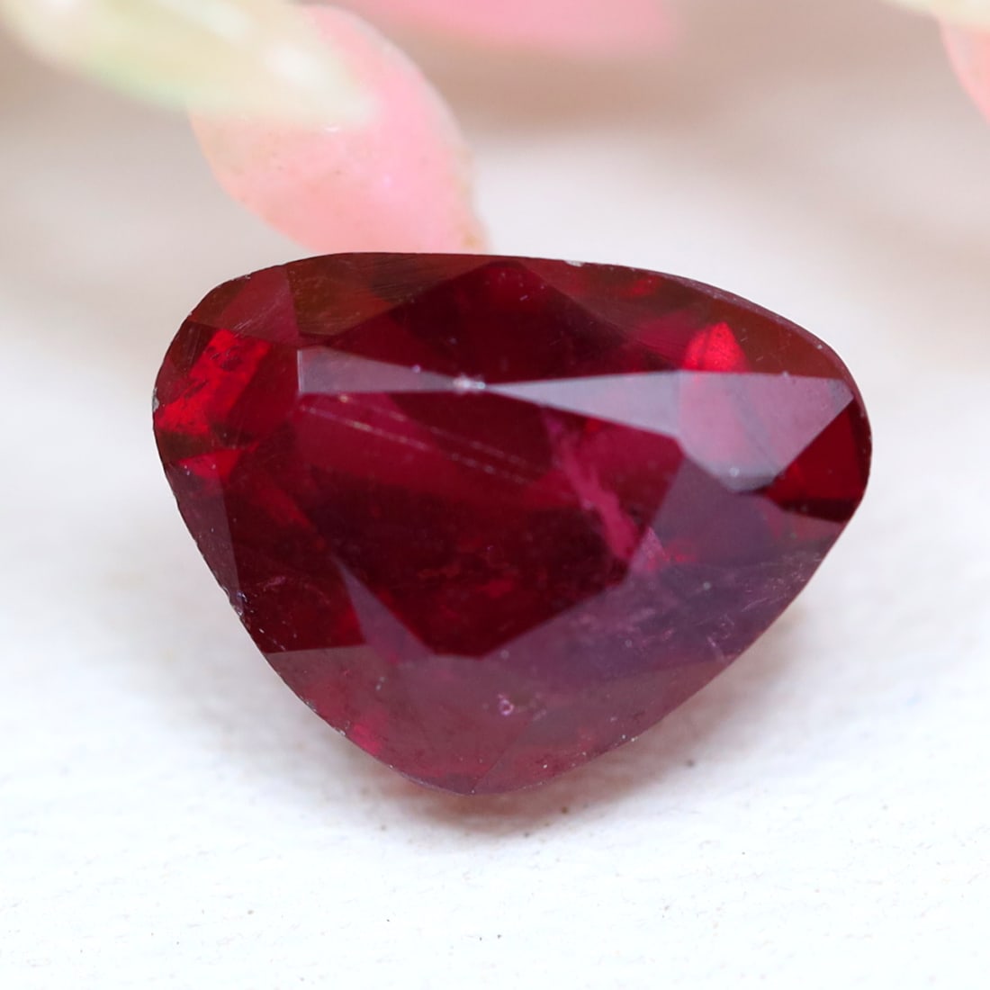 1.43Ct Natural Purplish Rhodolite Garnet for Jewelry Making, 1227MZ: Ksmith Jewels Global Welcome to our auction house, today auction brought to you by Ksmith Jewels Global based in Penang, Malaysia specialize in all kinds of opal and color gemstone both in manufacturi
