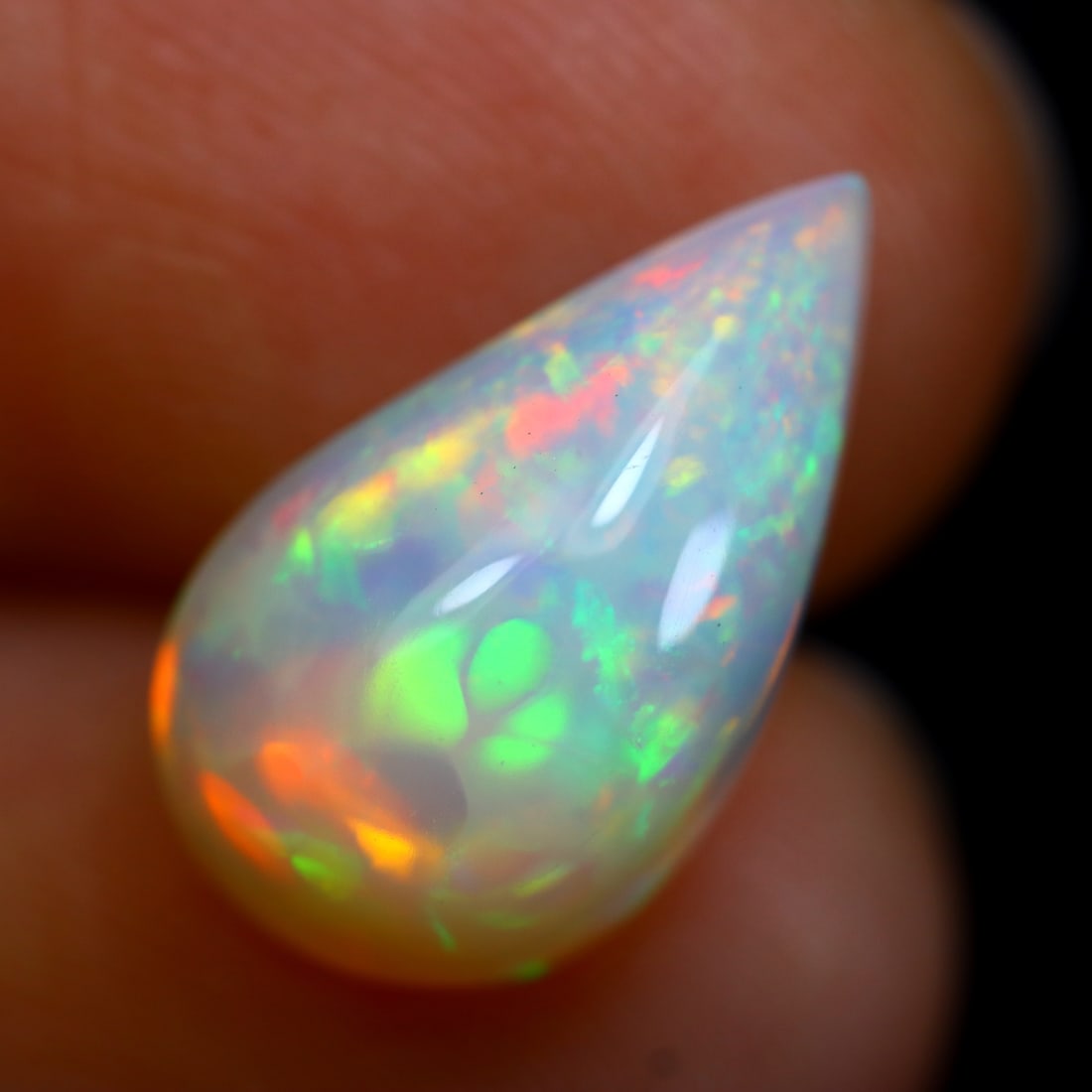 2.85Ct Natural Flashy Rainbow Ethiopian Welo Opal, 564B: Ksmith Jewels Global Welcome to our auction house, today auction brought to you by Ksmith Jewels Global based in Penang, Malaysia specialize in all kinds of opal and color gemstone both in manufacturi