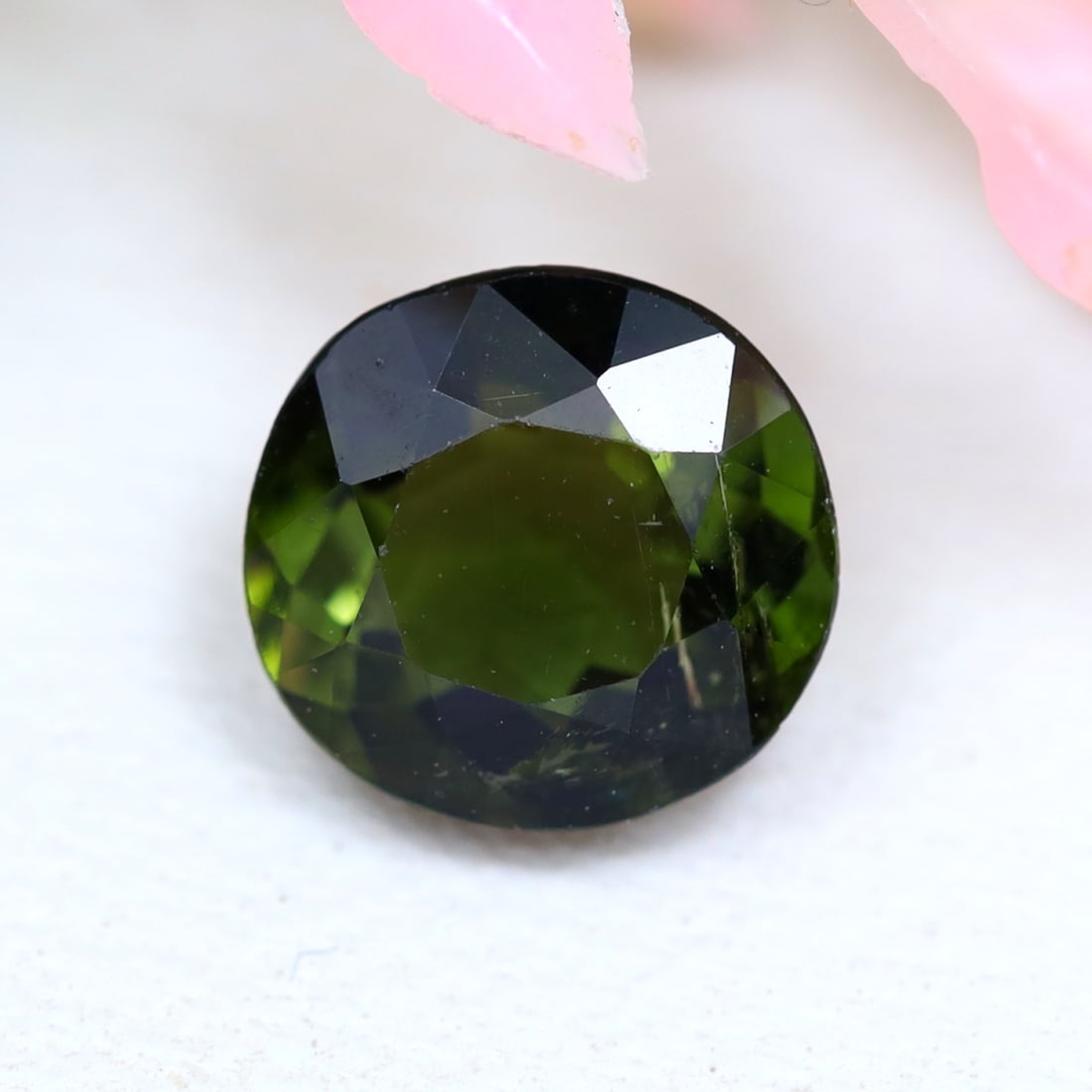 Tourmaline 1.03Ct Natural Mozambique Green Tourmaline Oval Cut, 918MZ: Ksmith Jewels Global Welcome to our auction house, today auction brought to you by Ksmith Jewels Global based in Penang, Malaysia specialize in all kinds of opal and color gemstone both in manufacturi