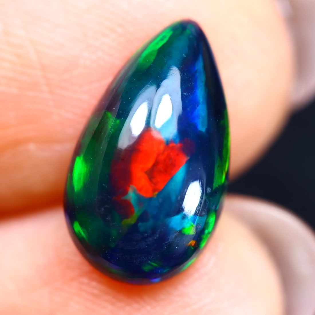 1.83Ct Natural Flashy Rainbow Smoked Ethiopian Welo Opal, 202B: Ksmith Jewels Global Welcome to our auction house, today auction brought to you by Ksmith Jewels Global based in Penang, Malaysia specialize in all kinds of opal and color gemstone both in manufacturi