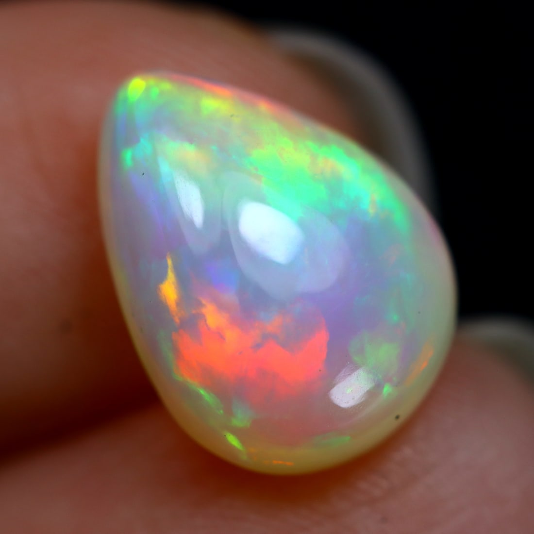 2.92Ct Brilliant Rainbow Flash Ethiopian Welo Opal, 892MZ: Ksmith Jewels Global Welcome to our auction house, today auction brought to you by Ksmith Jewels Global based in Penang, Malaysia specialize in all kinds of opal and color gemstone both in manufacturi