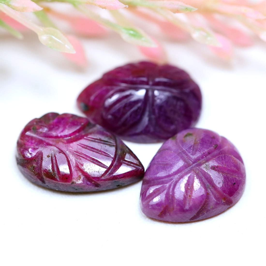 13x9x4mm 13.03Cts Natural Ruby Hand Carved Gemstone OT6958, 562A: Ksmith Jewels Global Welcome to our auction house, today auction brought to you by Ksmith Jewels Global based in Penang, Malaysia specialize in all kinds of opal and color gemstone both in manufacturi